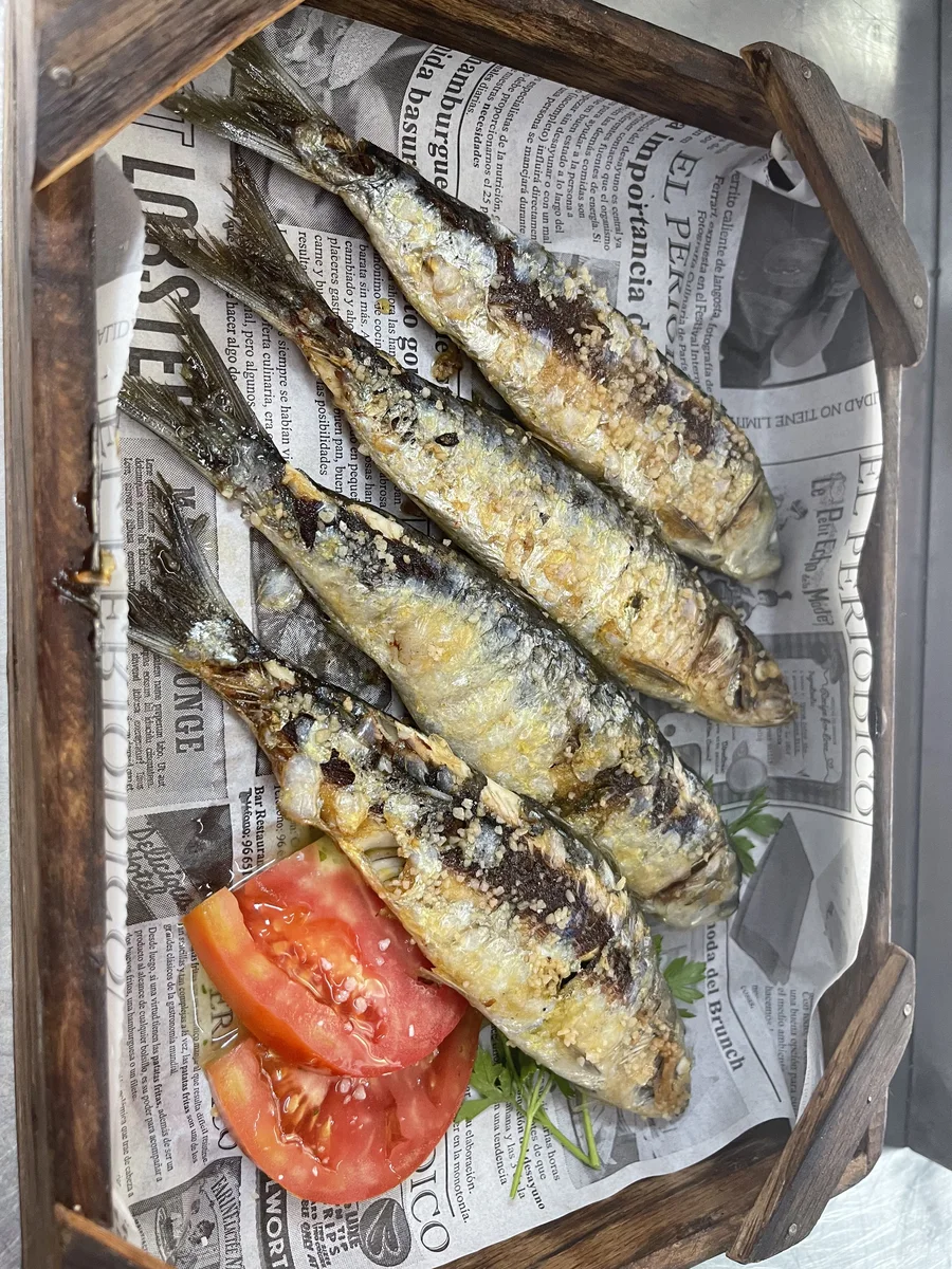Sardinas asadas junto a la playa